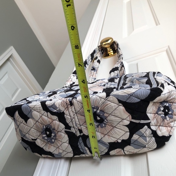 🌟Vera Bradley Camellia Pattern Bag🌟 - Picture 8 of 8